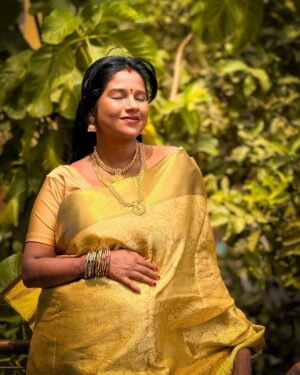 Gabriella Sellus Instagram - 🌼
Saree @vm_collections2024
Jewellery @natchatra_collections