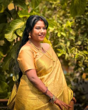 Gabriella Sellus Instagram - 🌼
Saree @vm_collections2024
Jewellery @natchatra_collections