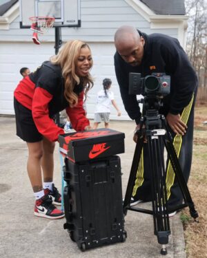 Gail Bean Instagram - FAA🤞🏾🫶🏾♾️couldn't have done it without yall! Thank you JORDAN x my family for reigniting my creativity❤️
.
ALEXA play K.Dot - 'TV OFF'
📸 @100wayz @100wayzllc
💄 @jlamarbeauty 
💇🏾‍♀️ @iamkasirene 
👟 @jumpman23 Breds
🧥 @righton59th

MITCHELL'S ARE BORN WINNERS PRODUCTIONS 
#Jordan #MitchellsAreBornWinners #FAA

With love,

-Big Bean