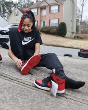 Gail Bean Instagram - FAA🤞🏾🫶🏾♾️couldn't have done it without yall! Thank you JORDAN x my family for reigniting my creativity❤️
.
ALEXA play K.Dot - 'TV OFF'
📸 @100wayz @100wayzllc
💄 @jlamarbeauty 
💇🏾‍♀️ @iamkasirene 
👟 @jumpman23 Breds
🧥 @righton59th

MITCHELL'S ARE BORN WINNERS PRODUCTIONS 
#Jordan #MitchellsAreBornWinners #FAA

With love,

-Big Bean