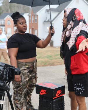 Gail Bean Instagram - FAA🤞🏾🫶🏾♾️couldn't have done it without yall! Thank you JORDAN x my family for reigniting my creativity❤️
.
ALEXA play K.Dot - 'TV OFF'
📸 @100wayz @100wayzllc
💄 @jlamarbeauty 
💇🏾‍♀️ @iamkasirene 
👟 @jumpman23 Breds
🧥 @righton59th

MITCHELL'S ARE BORN WINNERS PRODUCTIONS 
#Jordan #MitchellsAreBornWinners #FAA

With love,

-Big Bean