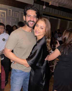 Gauri Pradhan Tejwani Instagram - Happy birthday to my soulmate,my best friend,father of my children,my handyman and my personal comedian!!love you ❤️❤️❤️