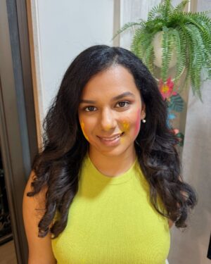 Gautami Kawale Instagram - Khud ko rang laga leti hu taki sabko lage bhot holi khelke aayi hai ye

#holi #portrait