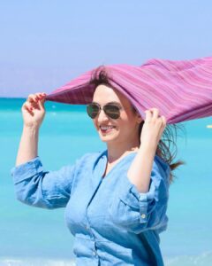 Actress Gelare Abbasi HD Photos and Wallpapers April 2025