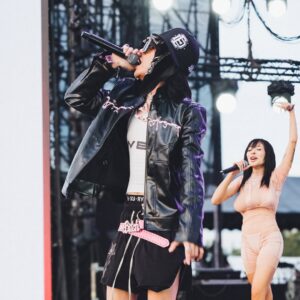 Gena Desouza Instagram - @genadesouza @jv.jarvis 💥🇹🇭

#rollingloudthailand