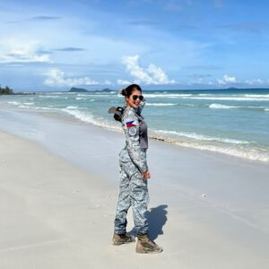 Geneva Cruz Instagram - Coastal Clean Up Drive Activity, Quezon Beach, Patikul, Sulu, Philippines with the @philairforce. 🫡🇵🇭💚 #islandgirltravelerph 

#sgtgenevacruzpafr 
#servicemenandwomen 
#purpose #PAFR 
#lovethephilippines
