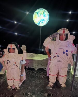 Geneva Cruz Instagram - In a world where jobs and responsibilities dominate our lives, it feels freeing to occasionally let our inner child come out and play. ☺️💚 #themindmuseum #latepost