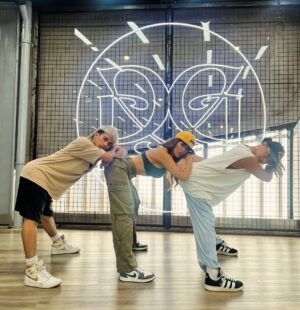 Geneva Cruz Instagram - Got to play with @dgrind_kylalilalu and @dgrind_robin at @dgrindstudioofsuccess. 💚 #danceclass #dgrindofficial #genevacruz #genevolutionconcert 

#dgrindstudioofsuccess 
#genevacruzlive 
#genevacruzootd