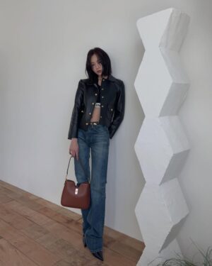 Geum Sae-rok Instagram - @celine #CELINECAMILLE #CELINE