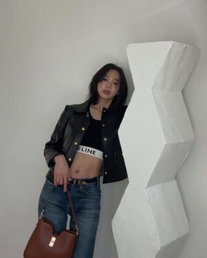 Geum Sae-rok Instagram - @celine #CELINECAMILLE #CELINE