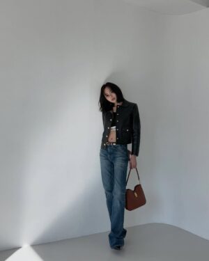 Geum Sae-rok Instagram - @celine #CELINECAMILLE #CELINE