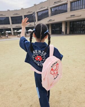 Gi So-you Instagram - #제품제공
ㆍ
ㆍ
곧 개학이다~~~♡
소유의  신학기룩은 KENZO 👕 👖 🎒 
ㆍ
ㆍ
@kenzokids_official
ㆍ
ㆍ
ㆍ
ㆍ
ㆍ
ㆍ
ㆍ
본 포스팅은 롯데 GFR로부터 제공받아 솔직하게 작성하였습니다
ㆍ
#겐조키즈#kenzokids #키즈브랜드#키즈옷#신학기룩#명품아동복#명품키즈#키즈옷추천#키즈선물#아동복추천#아동복#키즈스타일링#키즈룩#럭셔리키즈
#기소유#신학기룩👕👚 #센스쟁이❤️