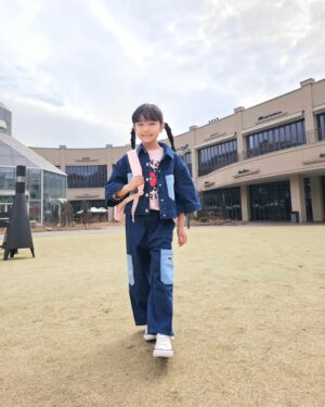 Gi So-you Instagram - #제품제공
ㆍ
ㆍ
곧 개학이다~~~♡
소유의  신학기룩은 KENZO 👕 👖 🎒 
ㆍ
ㆍ
@kenzokids_official
ㆍ
ㆍ
ㆍ
ㆍ
ㆍ
ㆍ
ㆍ
본 포스팅은 롯데 GFR로부터 제공받아 솔직하게 작성하였습니다
ㆍ
#겐조키즈#kenzokids #키즈브랜드#키즈옷#신학기룩#명품아동복#명품키즈#키즈옷추천#키즈선물#아동복추천#아동복#키즈스타일링#키즈룩#럭셔리키즈
#기소유#신학기룩👕👚 #센스쟁이❤️