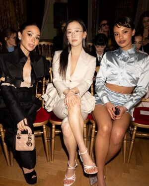Gia Kim Instagram - @viktorandrolf Couture week 

📸 @jeremy.melloul
@platformprteam