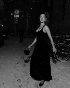 Actress Gizem Emre HD Photos and Wallpapers April 2025