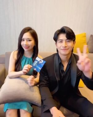 Gladys Tsai Instagram - 開春第一場主持🎤
就是最帥隊長陳傑憲的記者會啦！！！
球技顏值親和度和口條都一百分💯
東元家電真的很會找代言人廣告拍很帥😎
意外驚喜是隊長居然也是星攻略忠實觀眾🤩
立刻邀請他一定要找時間入住財富大樓啊～
#連收工ootd都潮到不行的男子
#love #life #lifestyle #work #host #mc #pressconference #teco #baseball 
#工作 #生活 #日常 #記者會 #主持 #主持人 #陳傑憲