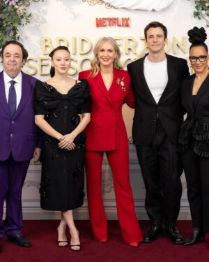 Golda Rosheuvel Instagram - Bridgerton Season of Love, Global Fan Event.

A privilege to chat with my dear friends and colleagues. Luke Tompson @yerinha_  and Jess Brownell . 
Topped up by our MC for the day the one and only Hugh Sachs. My Brimsley ❤️

Suit @huishanzhang 
Hair @dionnesmithhair 
Makeup @joyadenuga