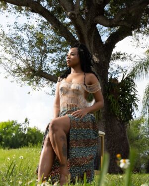 Goyo Instagram - Saben por que me siento plena y orgullosa de ser AFROCOLMBIANA ? Por que conozco mi historia y mi comunidad siempre es la mas orgullosa de nuestras RAICES lo celebramos todos los dias  y nunca olvidamos  de donde Venimos y para DONDE VAMOS. .. jajajaj 
 donde voy. 
✨👑🇨🇴🌞🤞🏾🔥 #blackhistorymonth