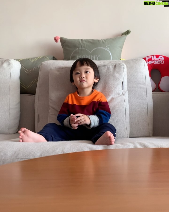 Grace Chan - 10.5K Likes - 簡簡單單就是福❤️🥹
Storytime before bed for you all… 🛏️
其實大仔Rafa 🐷 生日正正就係情人節💕
本身有個trip要去,都特登推咗諗住陪佢staycation 過生日 🥲
點知呢個媽咪搞烏龍,最終去唔到
但係估唔到仔仔好識得諗 🥺
仲同我講遲啲先去啦!😙
最終嗰晚我哋仲一齊喺屋企嗌咗隻乳豬 🍣
第二日仲同兩個表哥游水BBQ! 🍢
揸車返屋企嘅時候,佢同我講「this is the best birthday ever!」
🥹😭其實佢三歲嘅時候已經每年咁樣同我哋講❤️❤️
Oh dear Fafa~ Mommy promises to make it up to you! 🎂
But for now, Happiest 6th Birthday little guy 🥳🥹💗