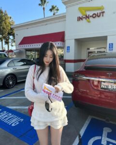 Actress Gyeongree HD Photos and Wallpapers September 2025