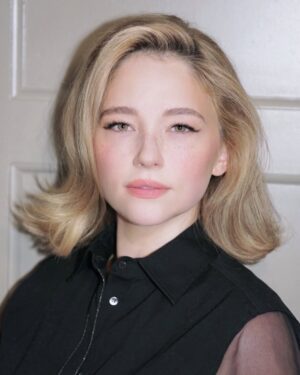 Haley Bennett Instagram - Glam for @BrunelloCucinelli @naokoscintu @peterluxhair #brunellobeauty