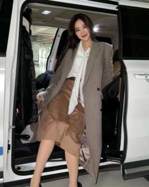 Han Ji-eun Instagram - 마지막회라니.💫 #별들에게물어봐 #whenthestarsgossip