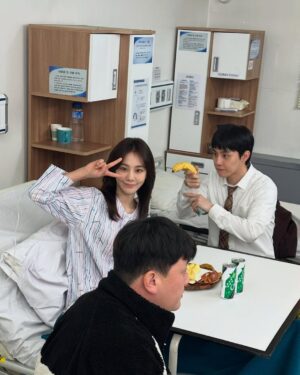 Han Ji-eun Instagram - 스그즈🙃 #스터디그룹 #studygroup #tving @tving.official