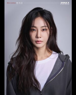 Han Ji-eun Instagram - I’m ANNA💄 #애나엑스