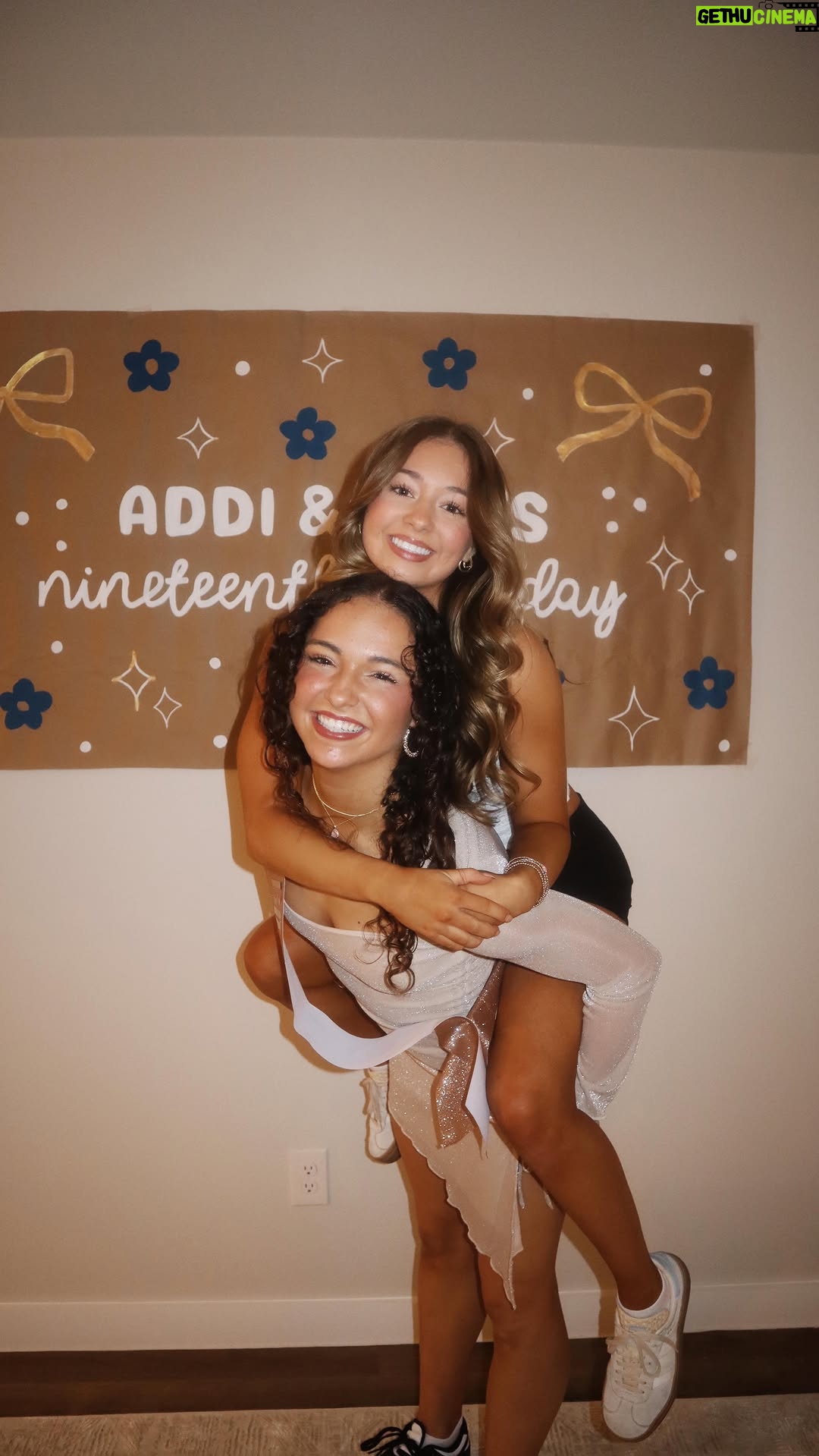 Hannah Colin - 11.1K Likes - but somebody gotta do it. 🎶
-
-
choreo: @aubrey_feuerstein & @emma.marchlinski