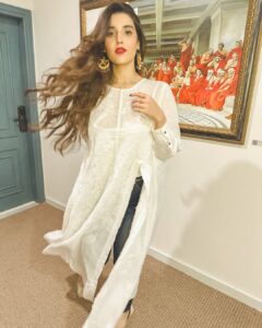 Actress Hareem Farooq HD Photos and Wallpapers November 2024