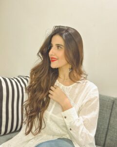 Actress Hareem Farooq HD Photos and Wallpapers November 2024