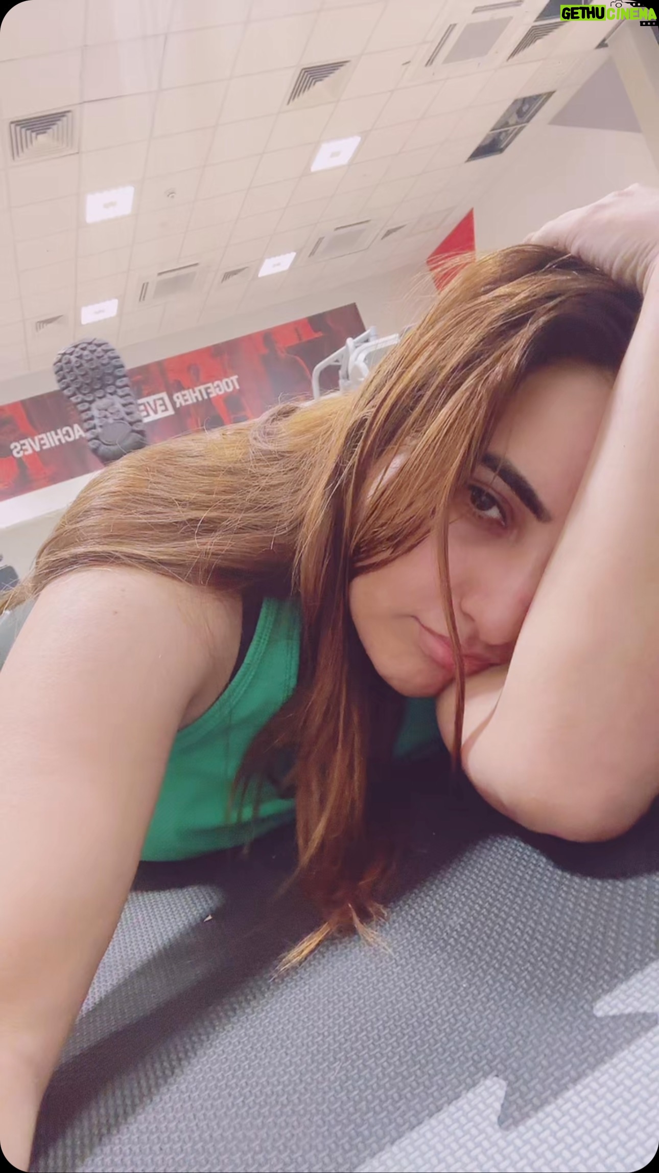Hareem Shah - 4.7K Likes -