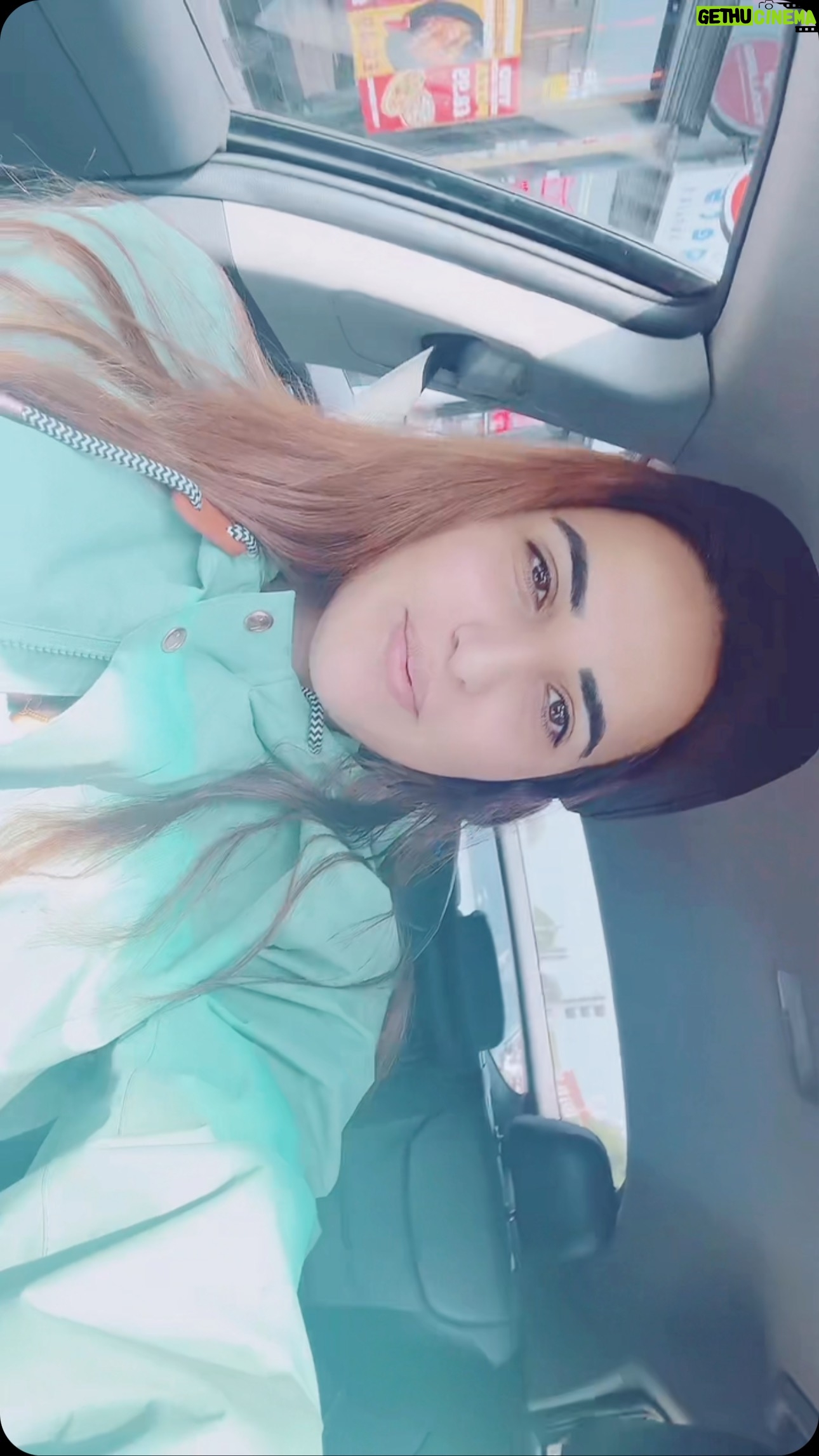 Hareem Shah - 1.8K Likes -