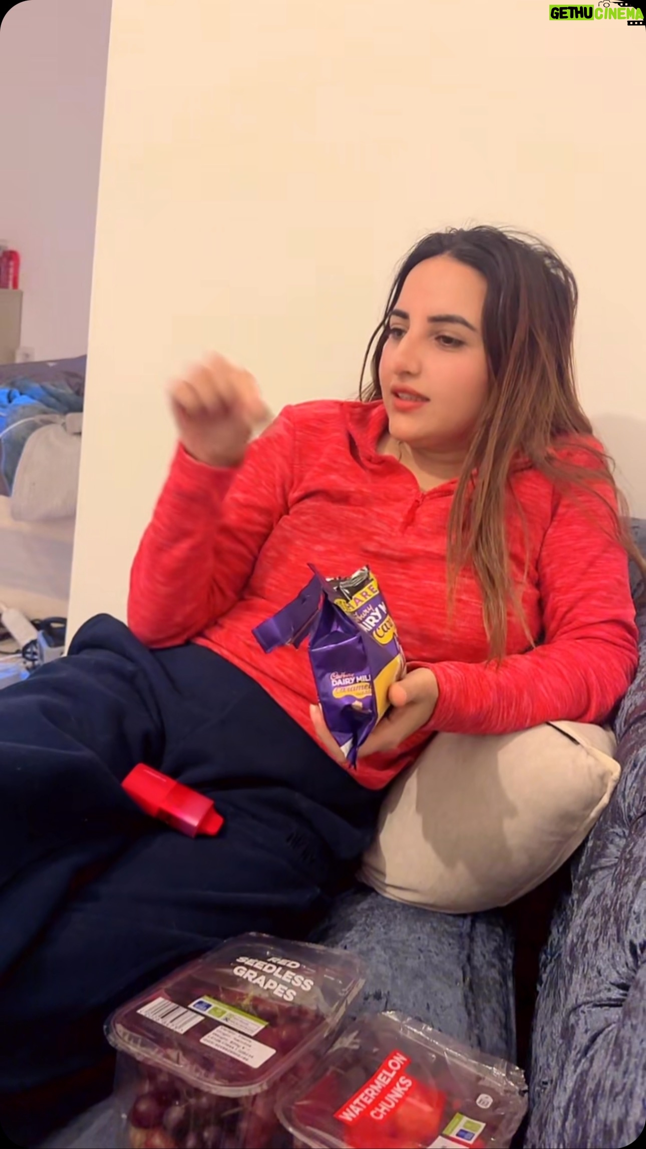 Hareem Shah - 2.8K Likes -
