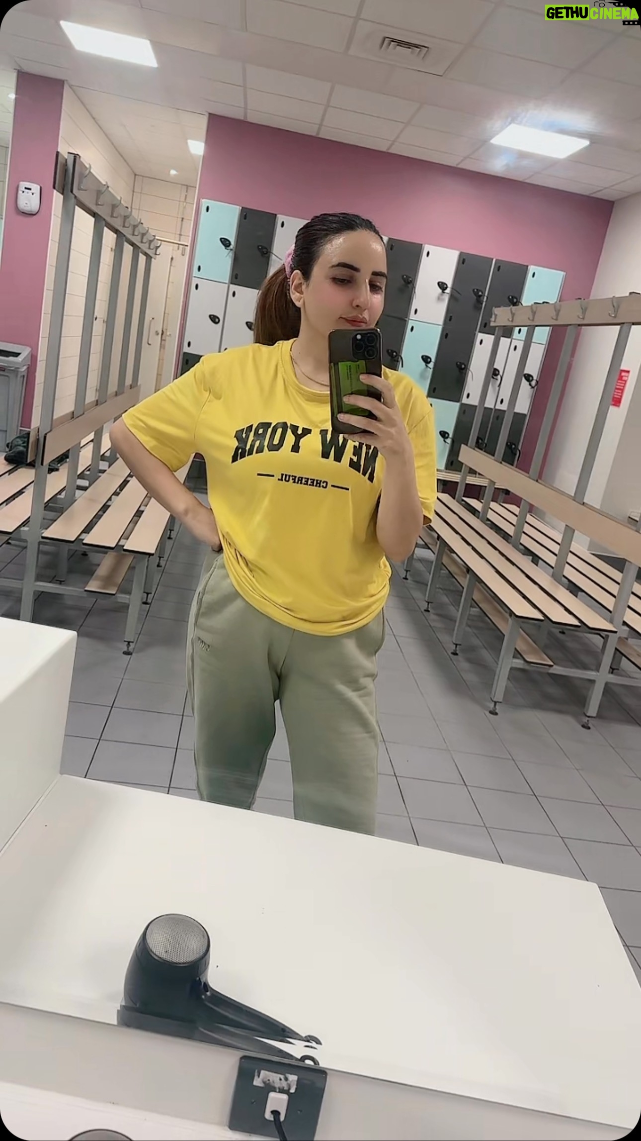 Hareem Shah - 5.4K Likes -
