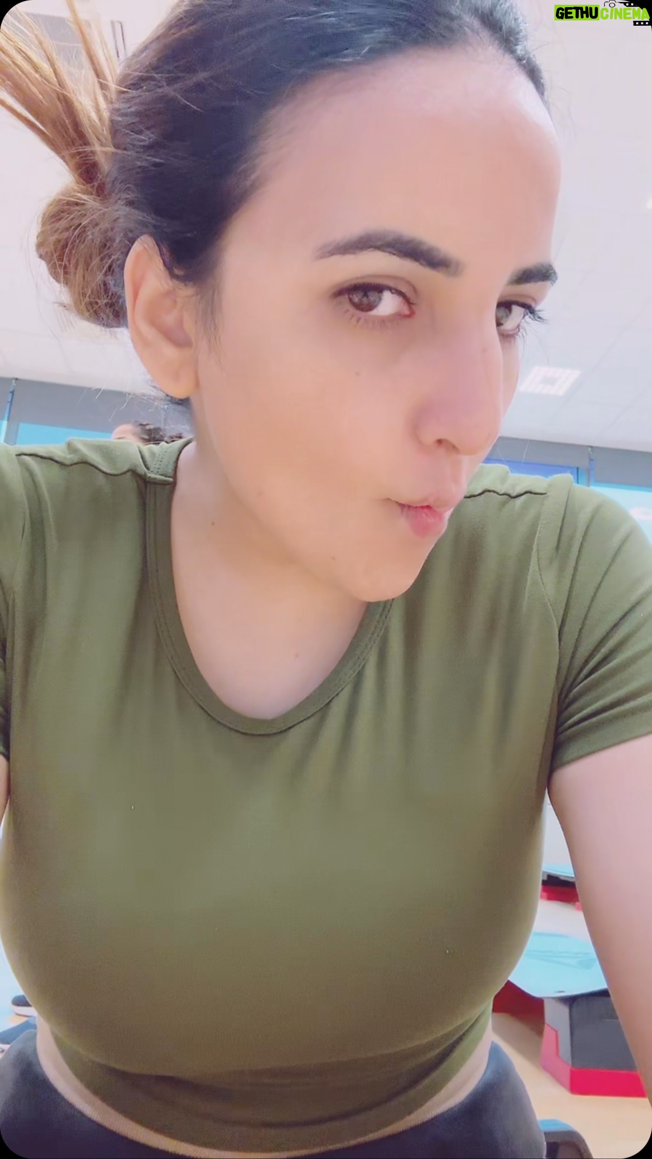 Hareem Shah - 4.4K Likes -