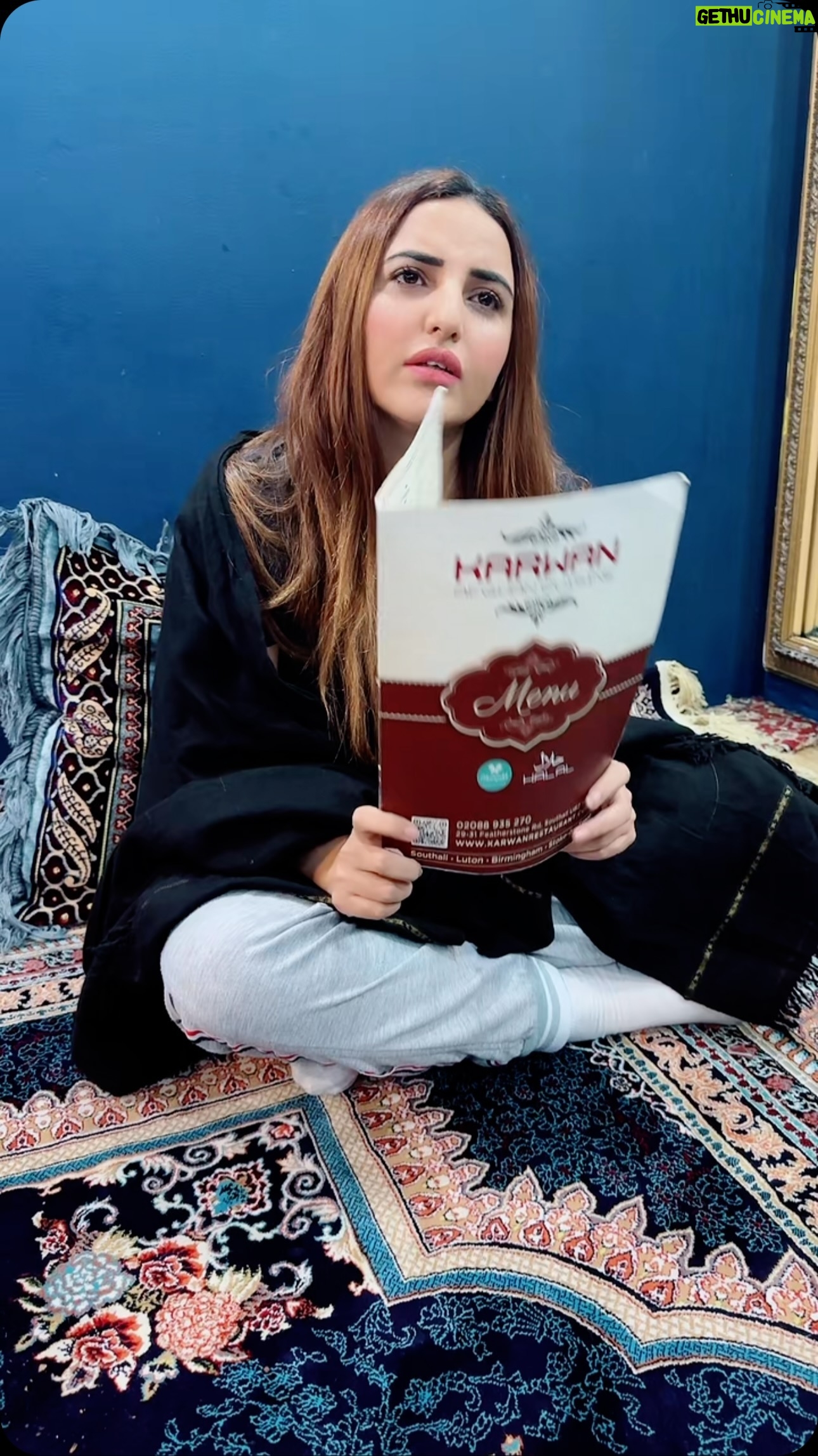 Hareem Shah - 1K Likes -