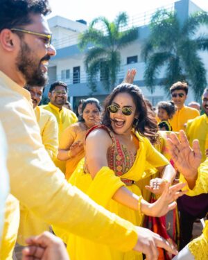 Hari Teja Instagram - Haldi 🌻💛🌼 

Memories for life… family is everything 🥰🥰 

Chelli Pelli ❤️ 

Thanks a lot @laxmi_design_studio_usa for creating a beautiful combination outfits for me Deepu n papa 💛 we absolutely loved ur work …. 

#haldiceremony #family #happiness #celebration #photographylovers ❤️❤️ 

PC: @krishnatejah 🌼🌼