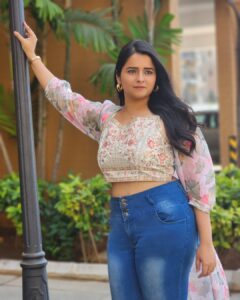 Actress Haripriya Isai HD Photos and Wallpapers October 2025