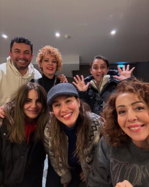 Hasibe Eren Instagram - Eyfel ve Royal Festival Hall ve günde 20 k adım ve Louvre ve savaş atlatmış kadınlar ve canım ekip ve güzel anılar özetle Londra &Paris turnesi