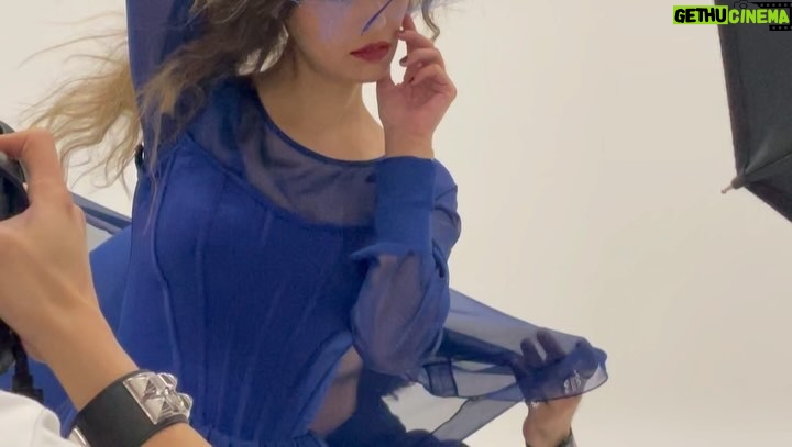 Hasti Mahdavifar - 25.3K Likes - Nothing and nothing but, I just wanted to say that it is possible to live with fibromyalgia. 💜
Custom designer: @sayehmousaviofficial
Makeup designer: @chifumi325
Hair designer: @hanjeehanjee
Stylist: @shogosone
.
#fibromyalgia