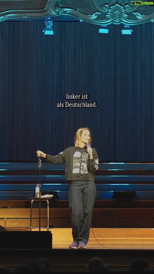 Hazel Brugger - 24.9K Likes - Die Schweiz bald linker als Deutschland? š„“š¢