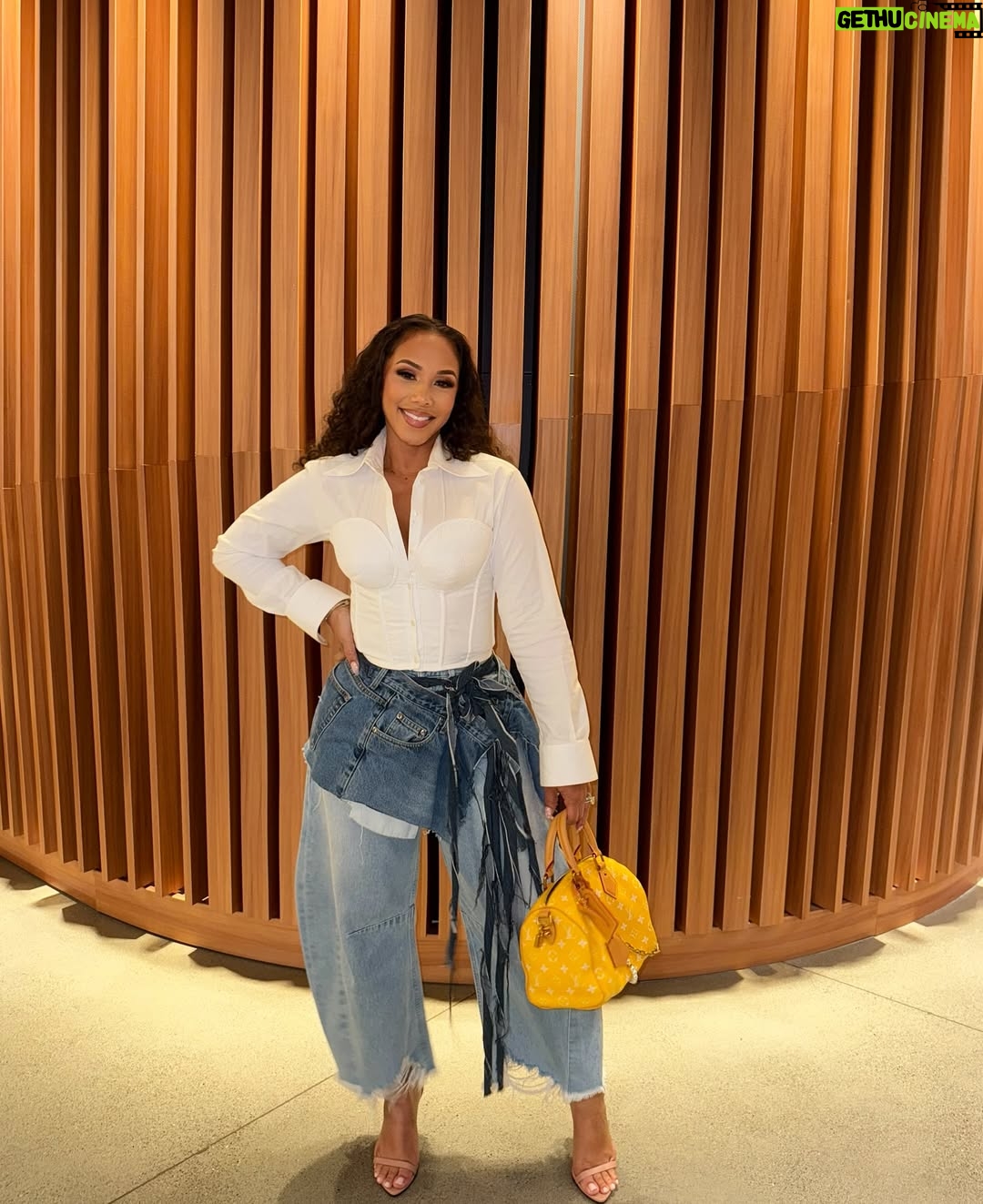 Hazel Renee - 16.4K Likes - All🌟Star Weekend 2025 In The Bay!
Looking Back On What A Time!! I Was Really Trying To Post In A Timely Manner And Like Over A Cute 2 Days But Here We Are…Ya’ll Goin Get This 20 SWIPE ⏩️🤯 (how do yall be getting the content out so fast?! I’m serious I need answers 👀🤣🤣)
💚1. I Am EXTREMELY EXCITED For You All To Experience Meski We Had A Celebratory Soft Opening To Kick Off All Star Festivities With My Hubby @money23green
💚2. The First Green Room Executive Brunch Was Special And Delicious. We Couldn’t Be More Thankful To @crocs and @meta For Their Partnership!
💚3. Skills Challenge To Cheer On My Love With Our Littles…They Looveee Some Papa
💚4. We Popped In And Supported @gentlemanscutbourbon
💚5. Ain’t No Party Like A KLUTCH SPORTS PARTY🤷🏽♀️
💚6. All Star Game….I Spy The OG’s Win 🏀
💚7. My Beautiful @nigella_sf Vday Roses🌹Because Love Day Is Love Day🥰🥰
Thank You
@briamakeup For Always Coming Through To Beat Me💚
@styledw.class For Pulling & Prepping These Looks💚
#allstarweekend #vday #latepost #lifeisGood