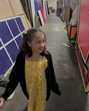 Helga Krapf Instagram - The face you make when you get to experience mommy’s old stomping grounds. 😍 

Amelie has been so curious about my life as an actress, asking so many questions about behind the scenes, in between takes, interviews, and the whole acting process. She asked if she can watch @itsshowtimena when we visit PH and her Ninong @augustbenitez granted her wish like a true fairy godfather. 🪄🤭 Thank you so much Sir August! 🙏🏼

Thank you also to her Ninong @teddspotting na pinaghandaan ang german, shooked si Amelie sayo! Lol Also to her Ninong @vhongx44 for seeing her backstage. 🫶

To Ninong @thirdeeduran , Tita @alyannaaranezz and Tito @deanscenes for coming and vlogging (follow niyo siya sa tiktok 🤣) 

And to the staff and kuyang marshalls of Abs who are as respectful and kind as I remember them to be. Truly felt like coming back to your former home. 🏠