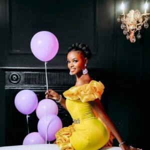 Hellen Lukoma Instagram - Thank you for your mercy,grace, and life, dear Lord.

Happy birthday to me, HL mummy Heaven and Jannathul ,Mukyaala MrA.
Dear Lord, I can't wait for the grey hair🤣🤣🍸🍸,the grandkids, and more blessings.
BLACK BARBIE DOLL 
Makeup by @asha_kay_beauty
Hairby @marquee_makeupand_hair
Dress by Tina
Baloons by @aloha_works_ug 
#Aka wire video out Subscribe to my YouTube channel hellen lukoma