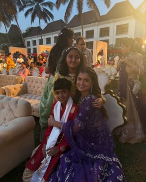 Hemal Ingle Instagram - What my birthday looked like 🫰🏼 
Surrounded by my family and friends in Goa celebrating @rishabh__mutha and @shreyabrijwasi95’s wedding. It was filled with love, laughter and a lot of fun. Thank you you all for all the lovely messages, stories and posts, my heart is full ❤️ and the biggest thank you to @raunak15 for always making my life 20,000 times better by just being in it and by doing all the special things you do for me ❤️