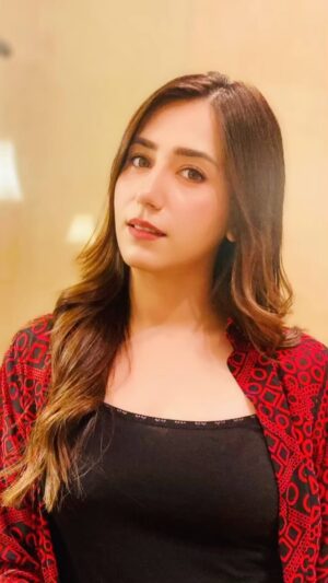 Hiba Aziz Instagram - R E V E R I E