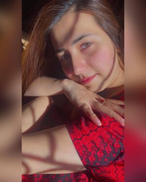Hiba Aziz Instagram - M E P H O B I A 🤭

PC: @maya_aziz__ For You 🌹