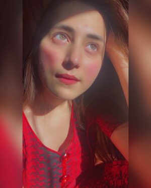 Hiba Aziz Instagram - M E P H O B I A 🤭

PC: @maya_aziz__ For You 🌹