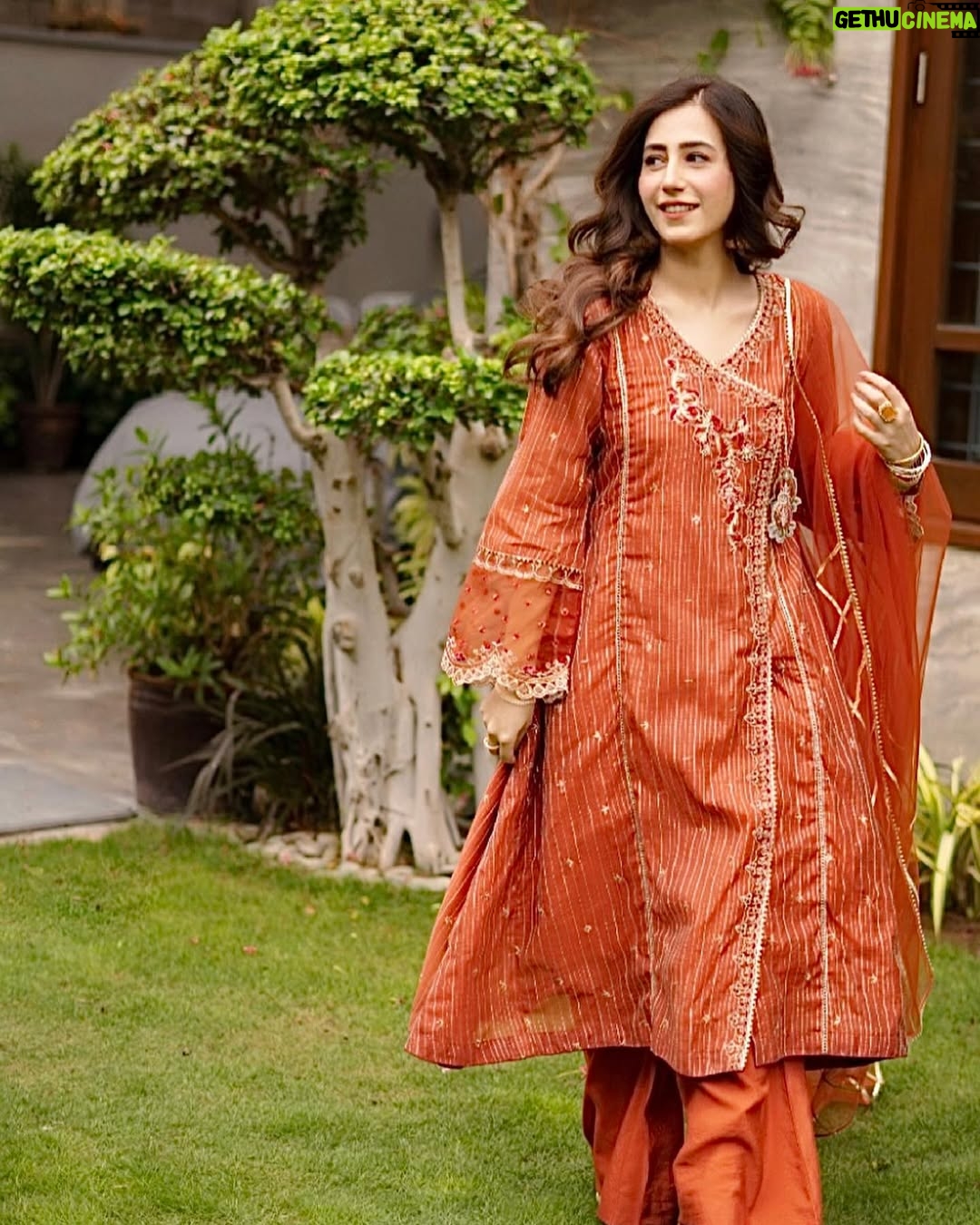 Hiba Aziz - 7.5K Likes - Raani
@omalbykomal